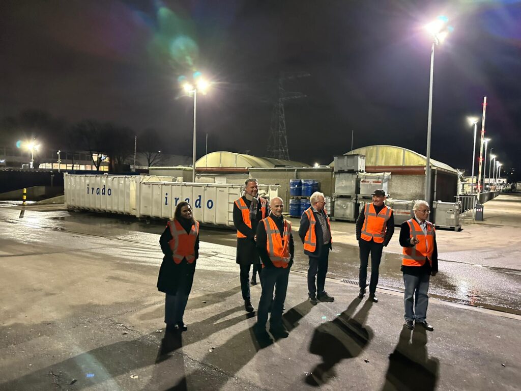 PHOTO-2024-12-04-15-18-15